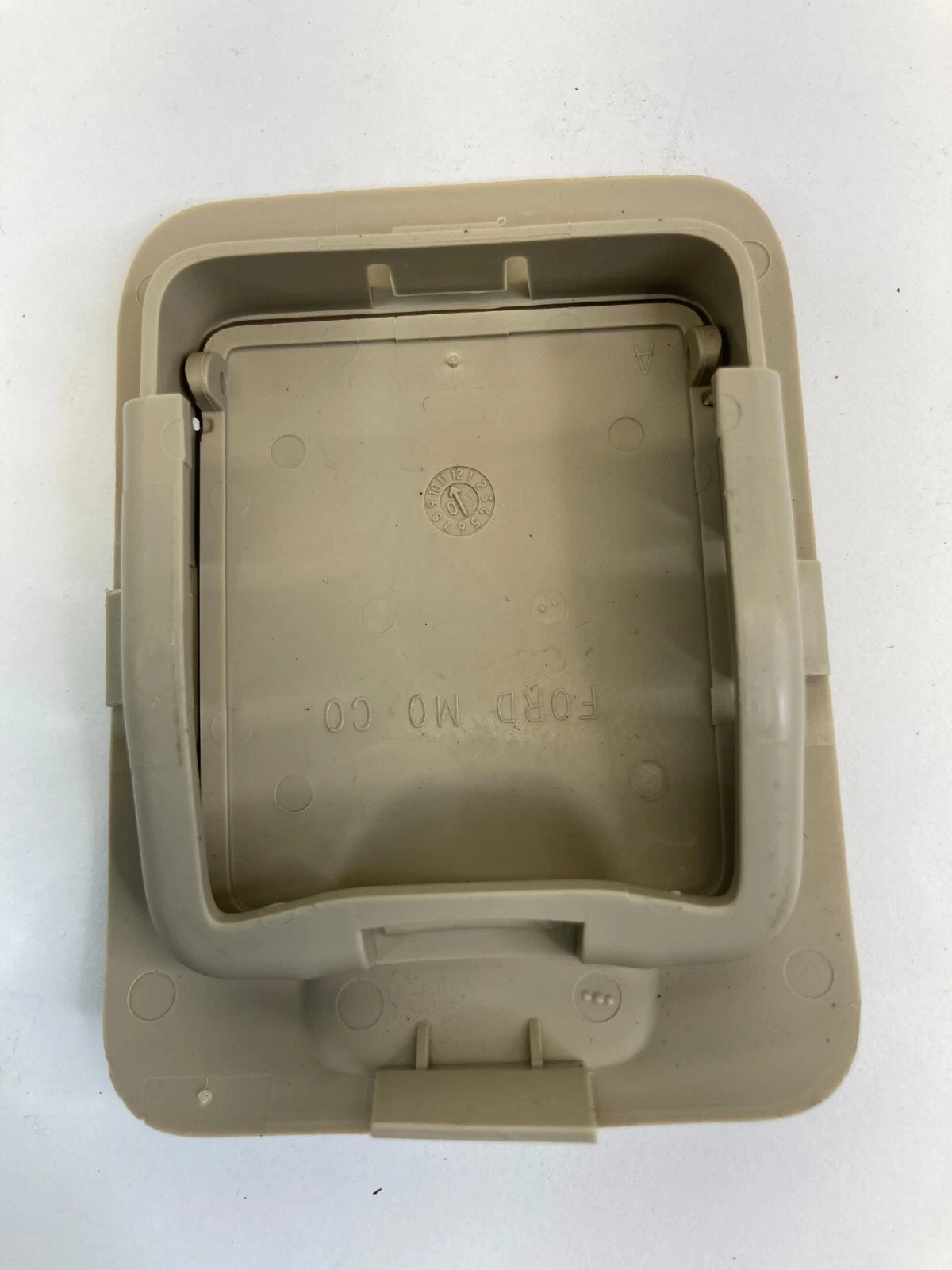 2013-2018 FORD TAURUS CHILD RESTRAINT ANCHOR TETHER COVER CAP TRIM OEM