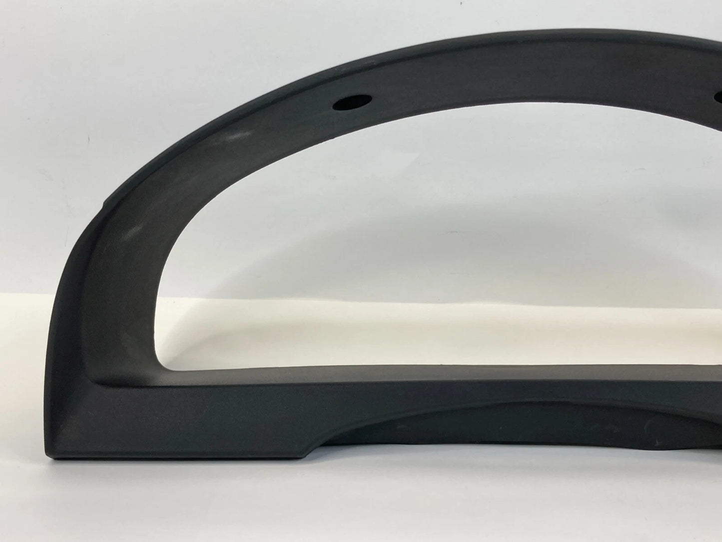 2003-2009 KIA SORENTO SPEEDOMETER INSTRUMENT CLUSTER DASH BEZEL TRIM 84830-3E000