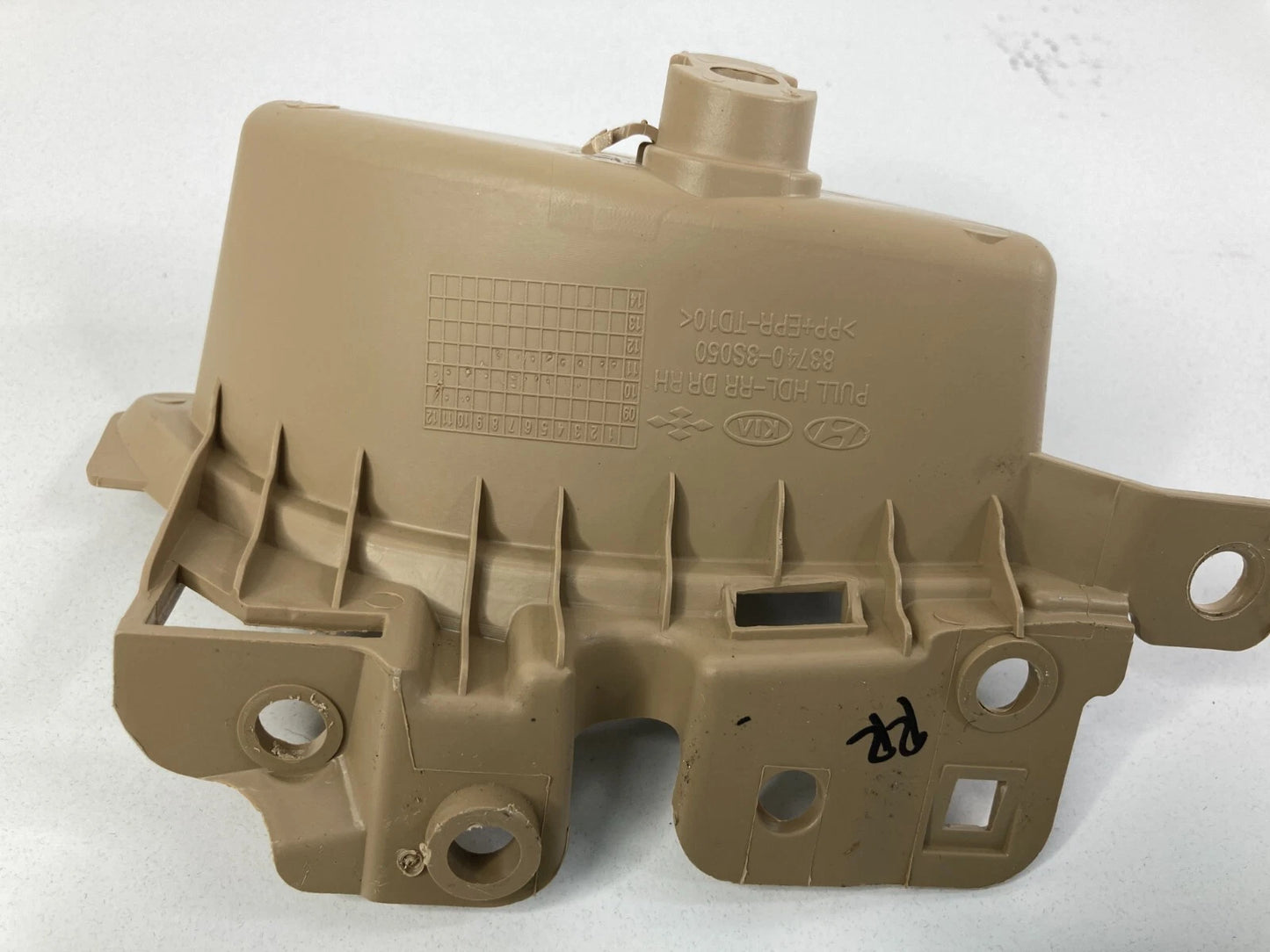 11-14 HYUNDAI SONATA REAR RIGHT BACK SIDE DOOR INNER PULL HANDLE 83740-3S050 TAN