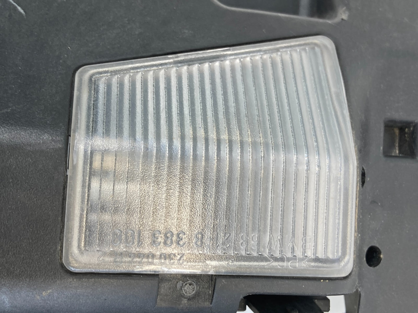 1999 2000 BMW 323i Sedan Rear Right Tail Light Carrier Bulb Holder 63218383100