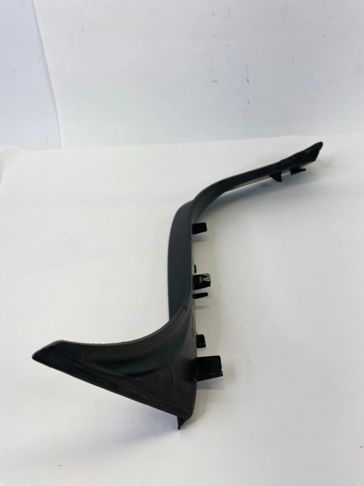 13-18 CADILLAC ATS SEDAN REAR LEFT DRIVER SIDE TAIL LIGHT TRIM COVER BEZEL OEM