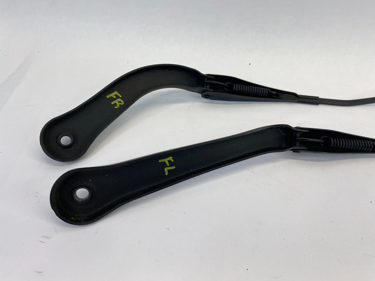 2009-2013 BMW 328I XDRIVE FRONT WINDSHIELD WIPER ARM PAIR SET 61617-253-386-02