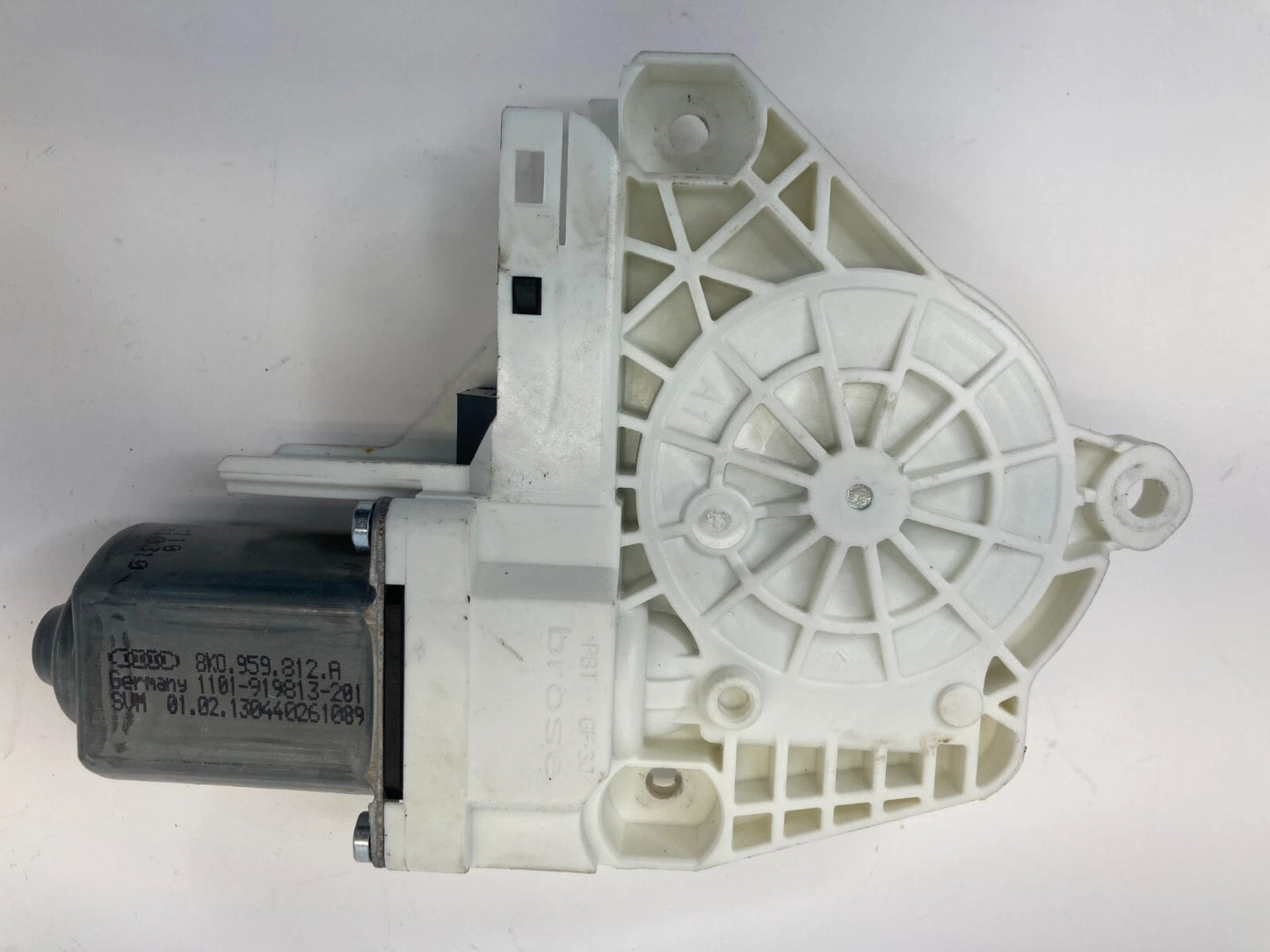 2009-2016 AUDI A4 QUATTRO REAR RIGHT SIDE DOOR POWER WINDOW MOTOR 8K0-959-812-A