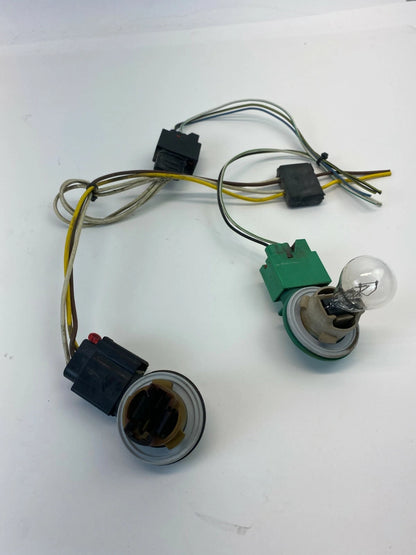 2010 CHRSYLER TOWN & COUNTRY REAR WIRING HARNESS TAIL LIGHT TAILLIGHT ASSY OEM