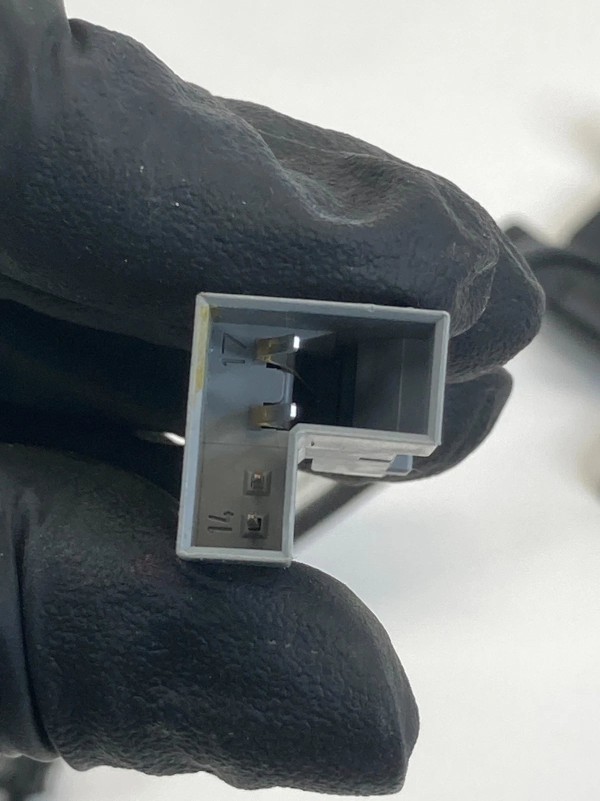 2007-2012 MINI COOPER FRONT DOOR SEAT BELT BUCKLE 6214337 OEM