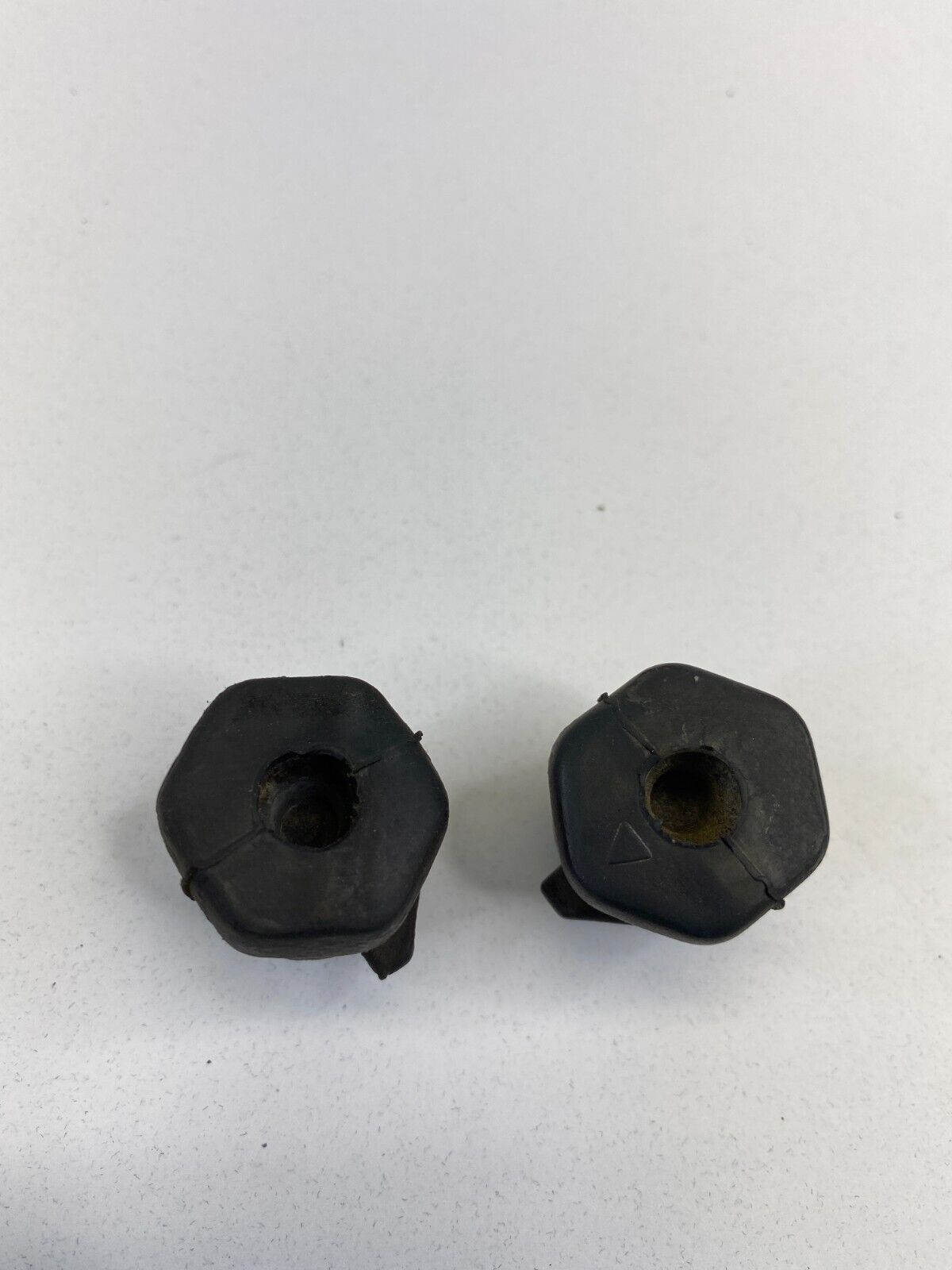 2005-2012 Ford Escape Front Hood Rubber Cushion Damper Stopper Bumper Set Pair