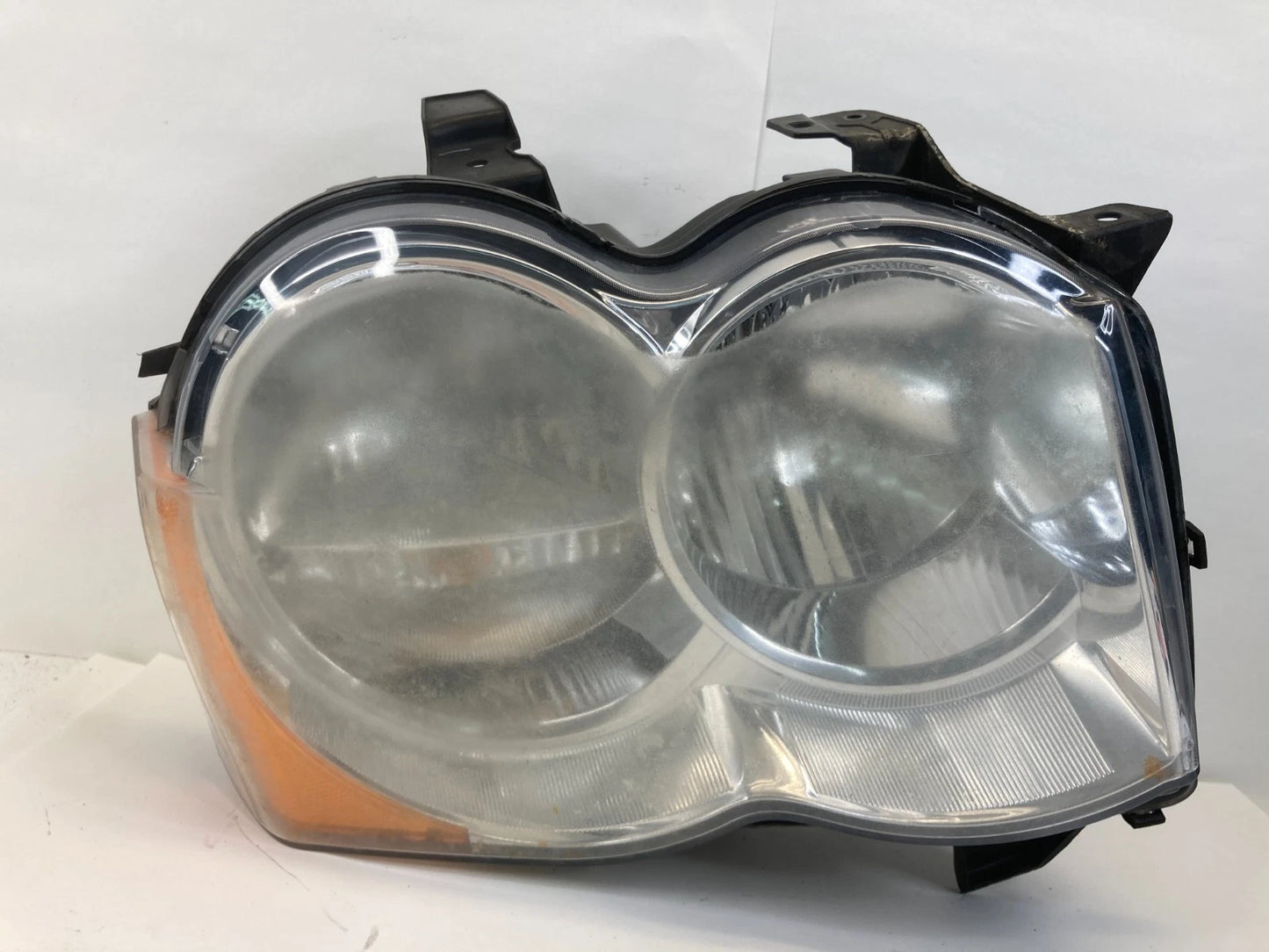 2008-2010 JEEP GRAND CHEROKEE RIGHT PASSENGER HEADLIGHT LAMP HALOGEN OEM