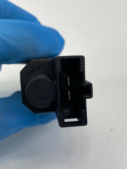 1998-2001 VOLKSWAGEN NEW BEETLE BRAKE LIGHT SWITCH SENSOR 927189D OEM