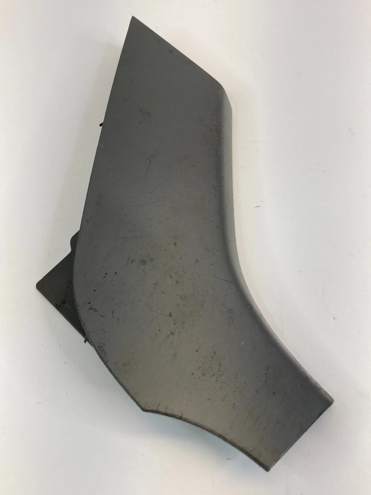 03-05 HONDA PILOT REAR CENTER CONSOLE RIGHT SIDE TRIM MOLDING 83428S9VAA010M1