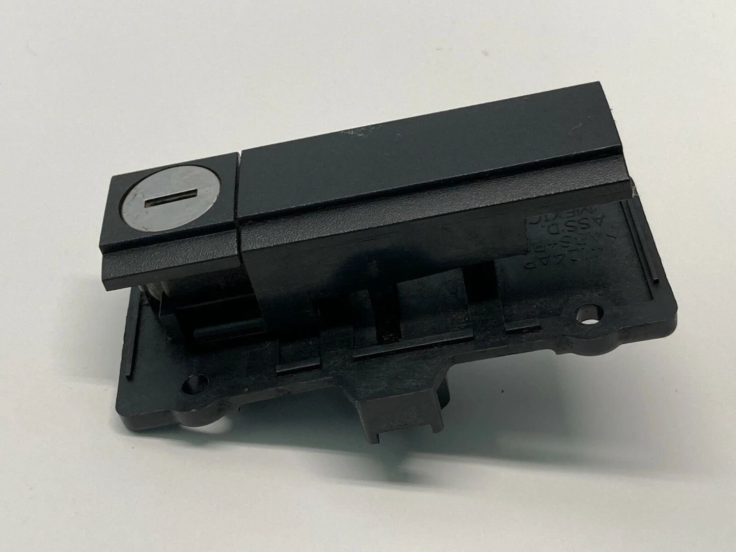 2001-2007 CHRYSLER TOWN & COUNTRY CARAVAN RIGHT PASSENGER BIN SEAT LOCK HANDLE