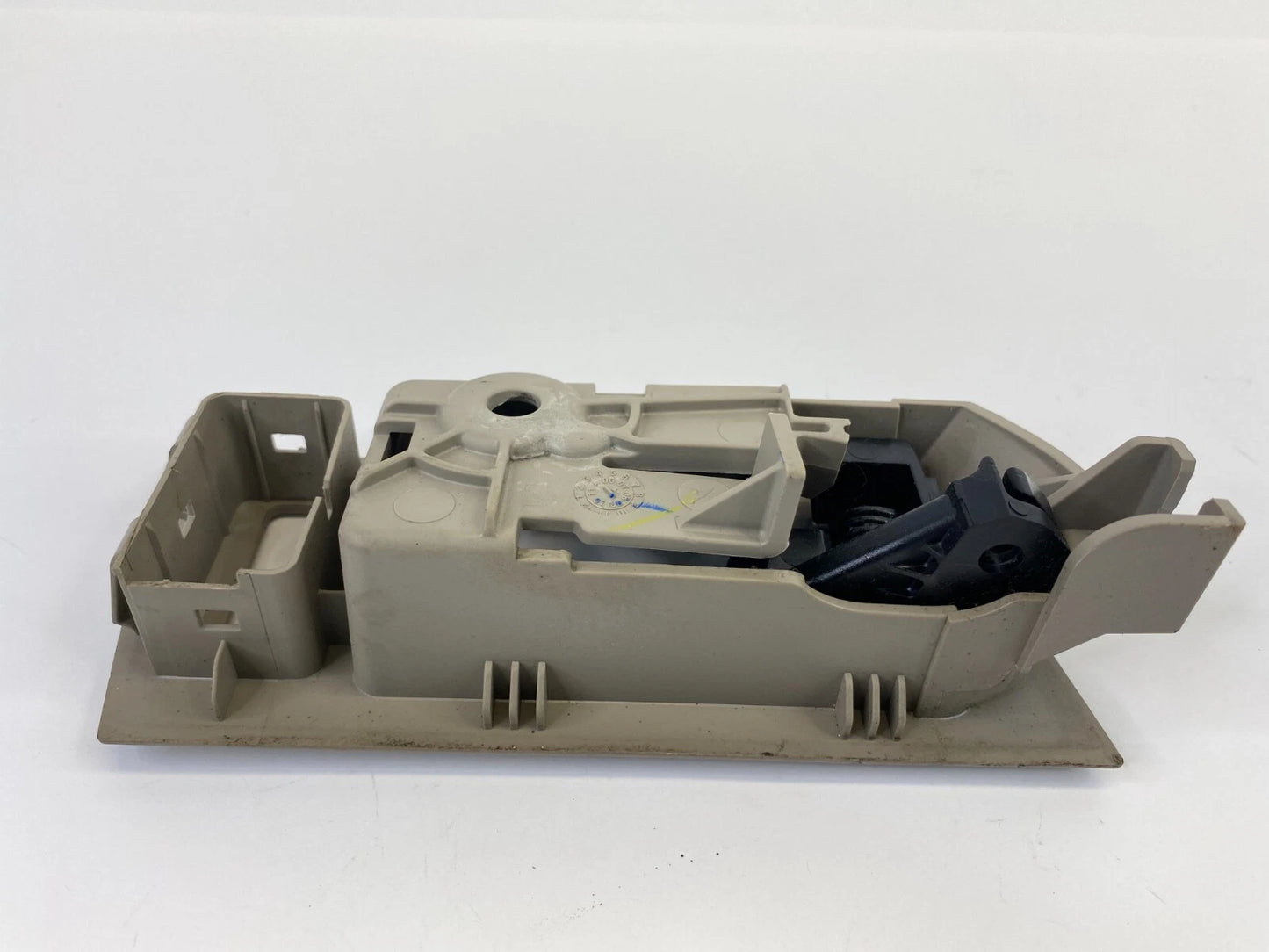 2008-2012 FORD ESCAPE FRONT LEFT DRIVER SIDE INNER DOOR HANDLE 8L84-7822601-A