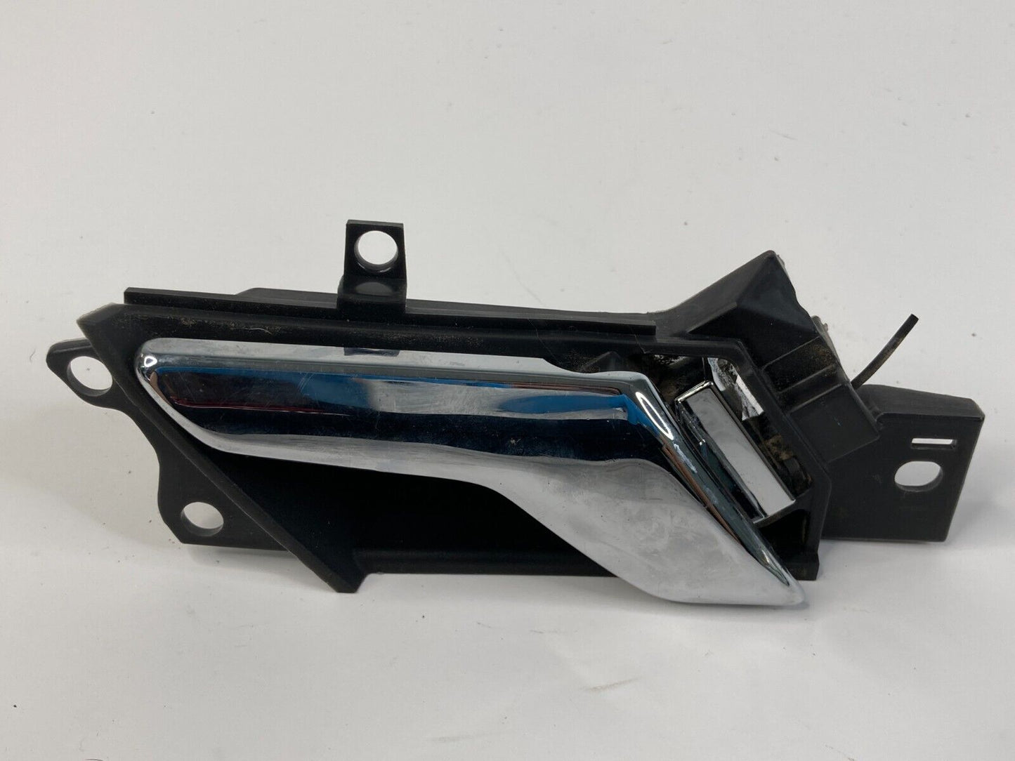 12-15 Chevrolet Captiva Sport Front Left Driver Interior Door Handle 96660863