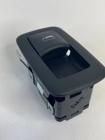 2010 2011 TOWN & COUNTRY GRAND CARAVAN REAR DOOR POWER WINDOW SWITCH 04602927AA