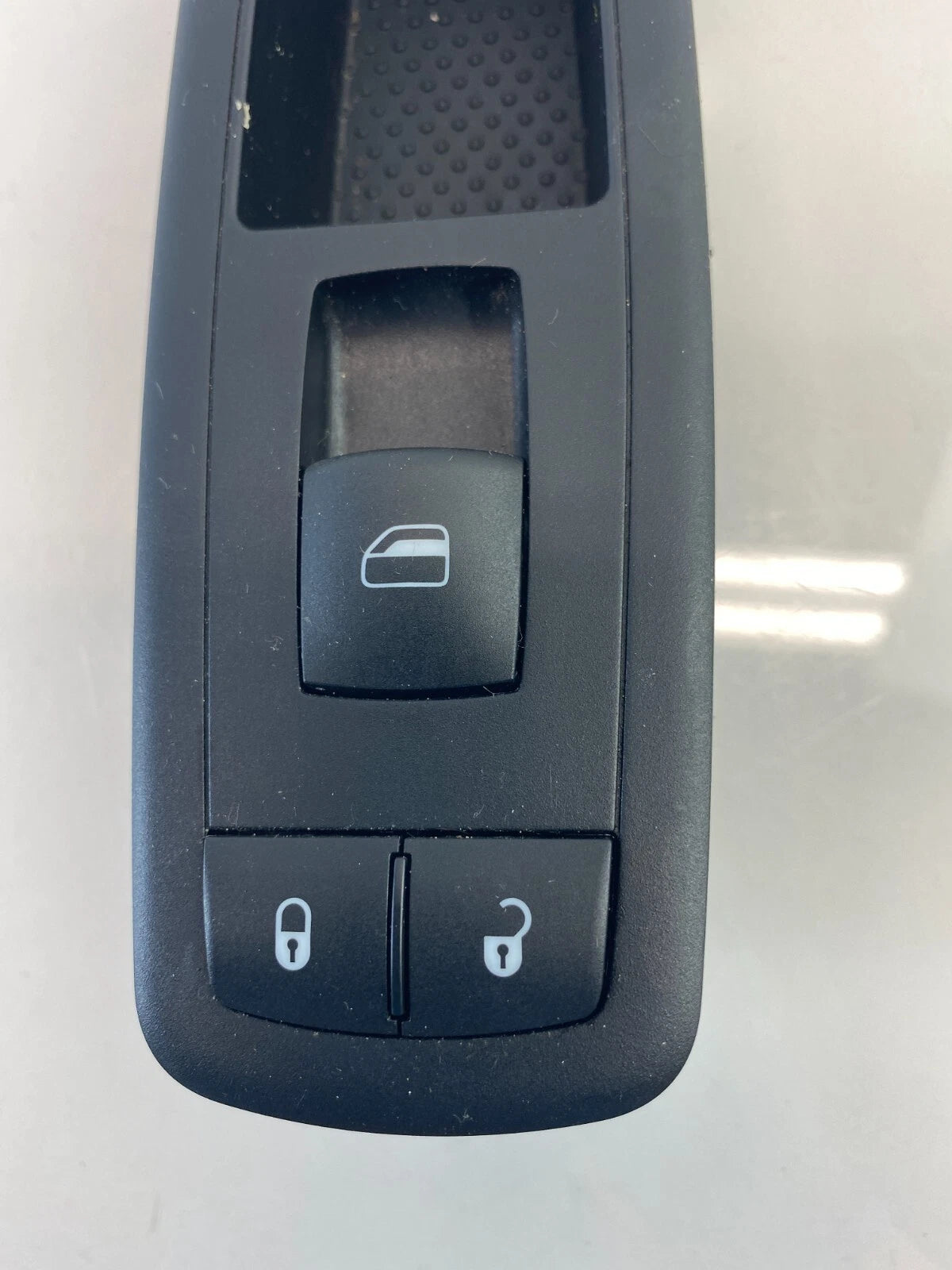 2012-2014 RAM C/V 09-14 TOWN & COUNTRY RIGHT FRONT DOOR WINDOW SWITCH & BEZEL