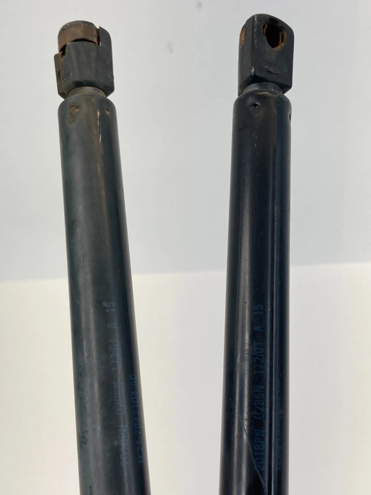02-05 FORD EXPLORER MOUNTAINEER REAR LIFTGATE TRUNK SUPPORT SHOCK STRUTS PAIR