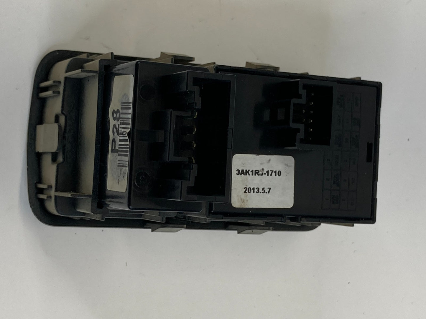 2012-2017 Hyundai Accent Dimmer Active ECO Traction Control Switch 3AK1RJ-1710