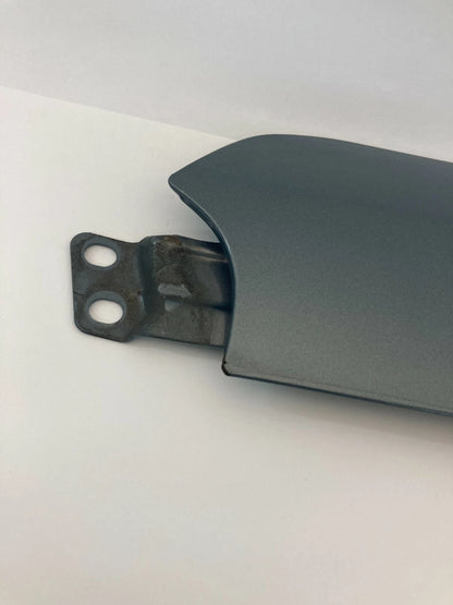 07 08 HYUNDAI ENTOURAGE REAR RIGHT QUARTER PANEL SLIDING DOOR RAIL COVER MOLDING