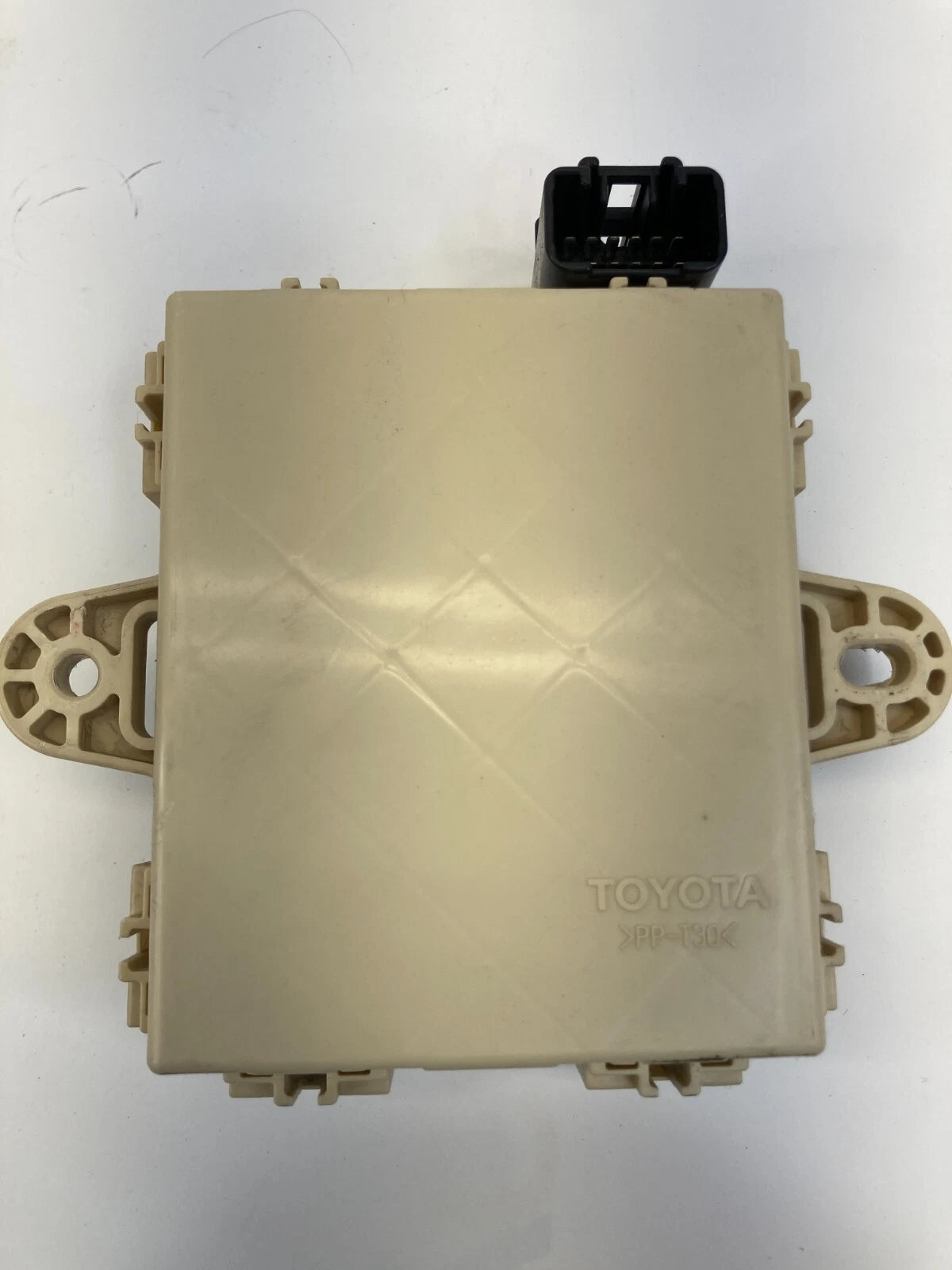 2006 2007 2008 LEXUS RX400H 3.3L V6 HYBRID REAR JUNCTION BLOCK FUSE BOX OEM