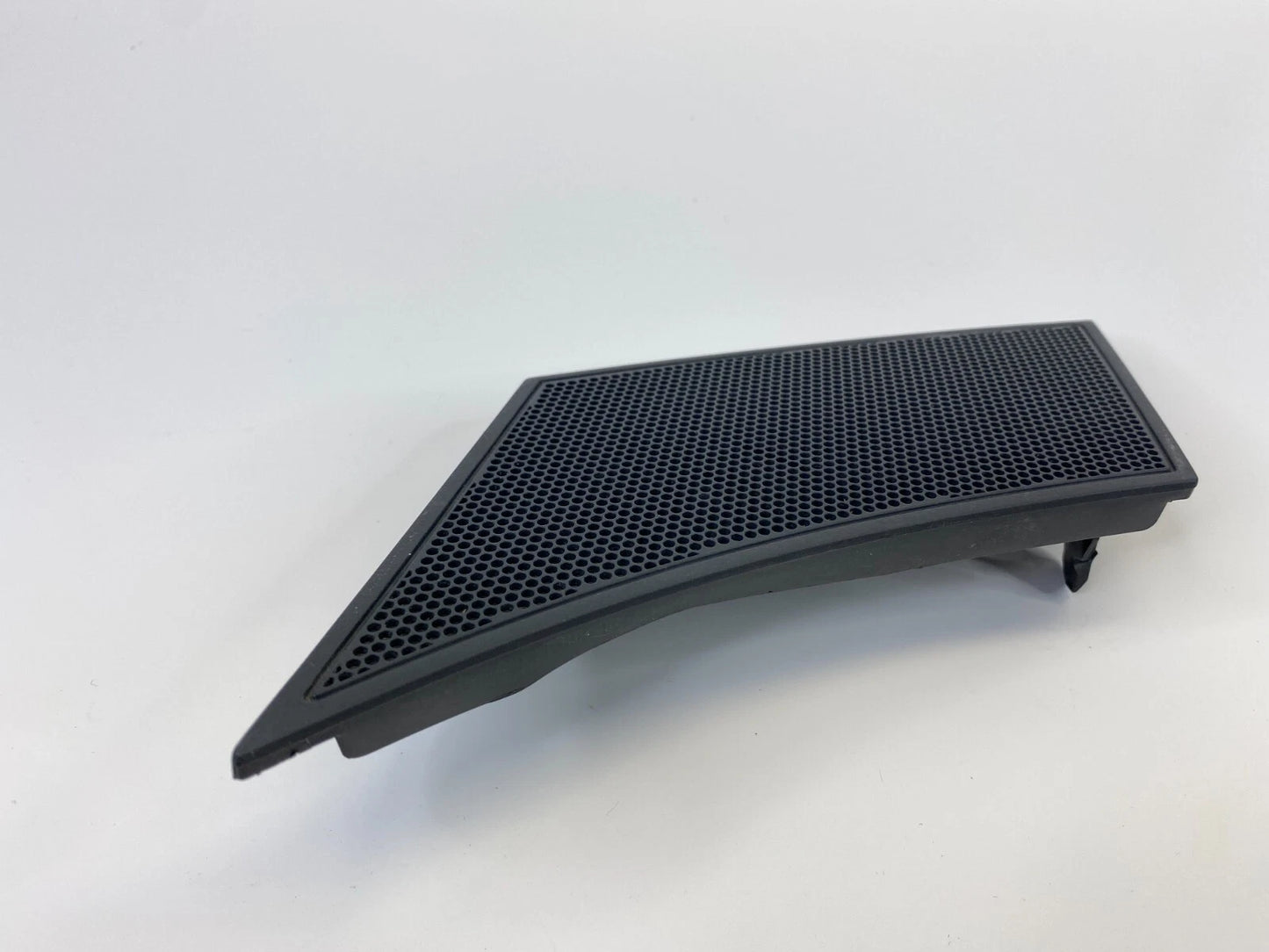 2008-2013 NISSAN ROGUE DASH LEFT DRIVER SIDE SPEAKER COVER GRILLE 28177JM00A OEM
