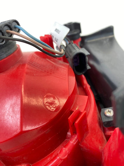 2008-2012 CHEVROLET MALIBU REAR RIGHT PASSENGER SIDE TAIL LAMP ASSY 20914364 OEM