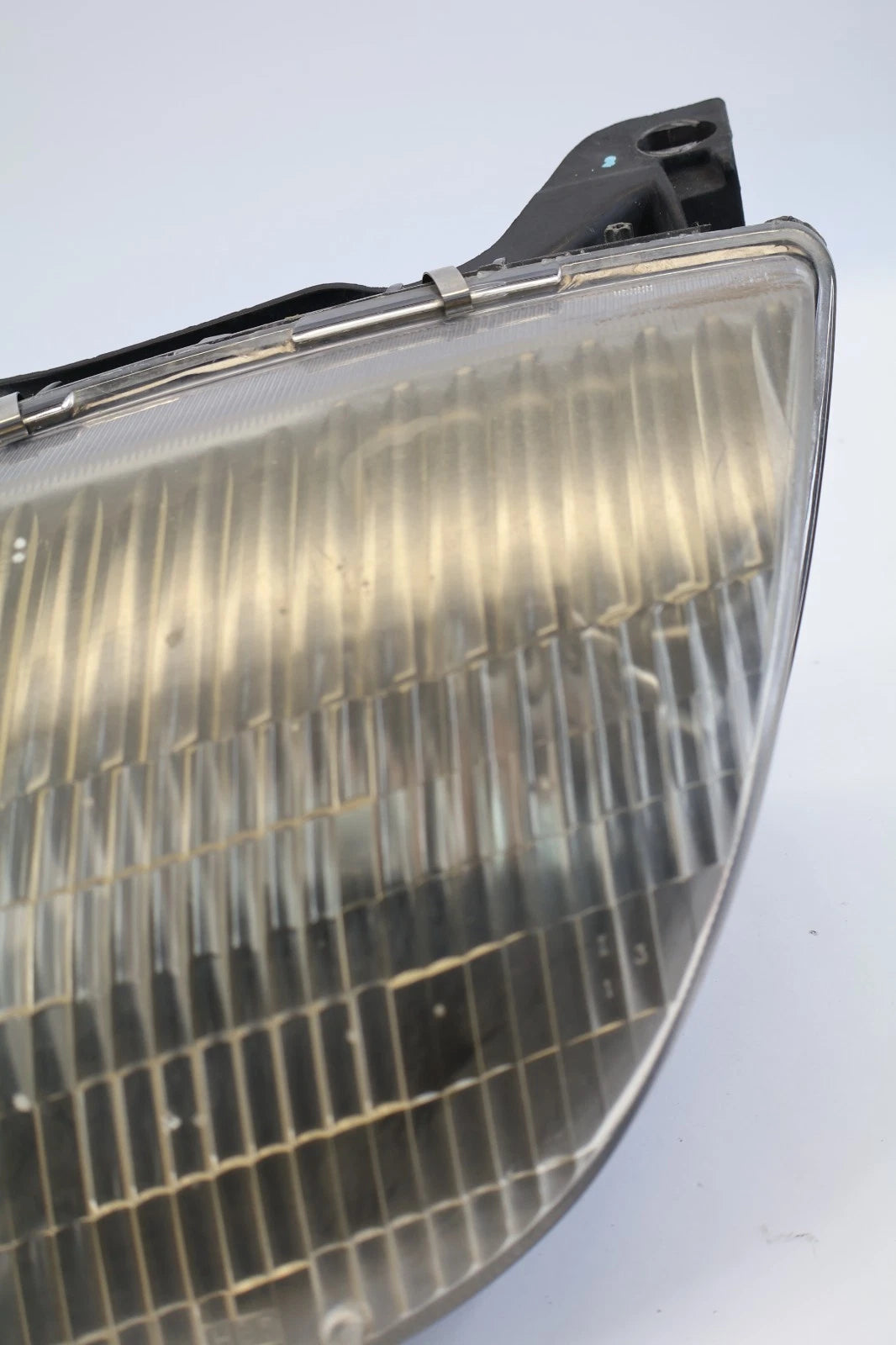 1995-2002 PONTIAC SUNFIRE HEADLIGHT COMPOSITE ASSEMBLY LEFT OEM FACTORY 16526019