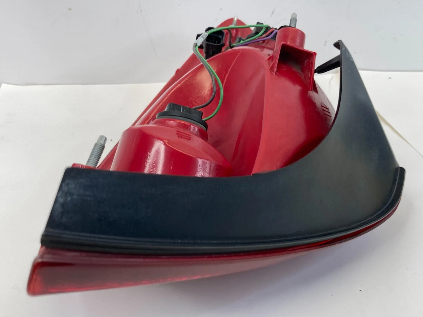 2005-2010 PONTIAC G6 SEDAN PASSENGER RIGHT REAR TAILLIGHT LAMP UNIT 15242808 OEM