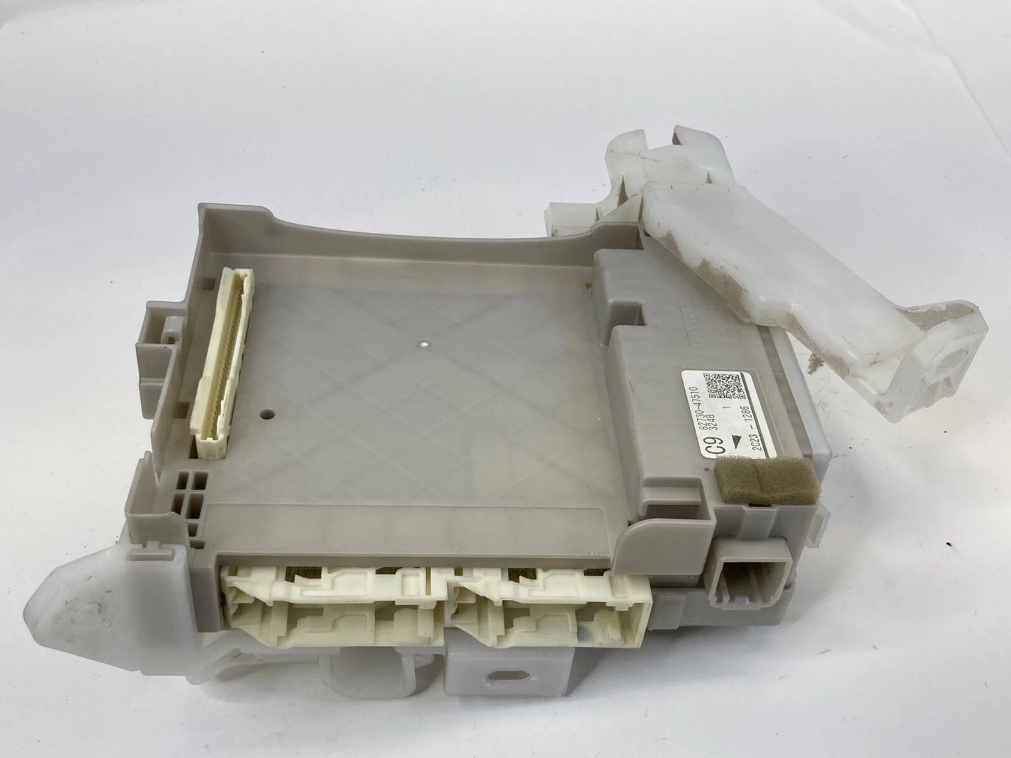 2012-2015 TOYOTA PRIUS 1.8L DASH CABIN LEFT DRIVER FUSE BOX 82730-47510 OEM