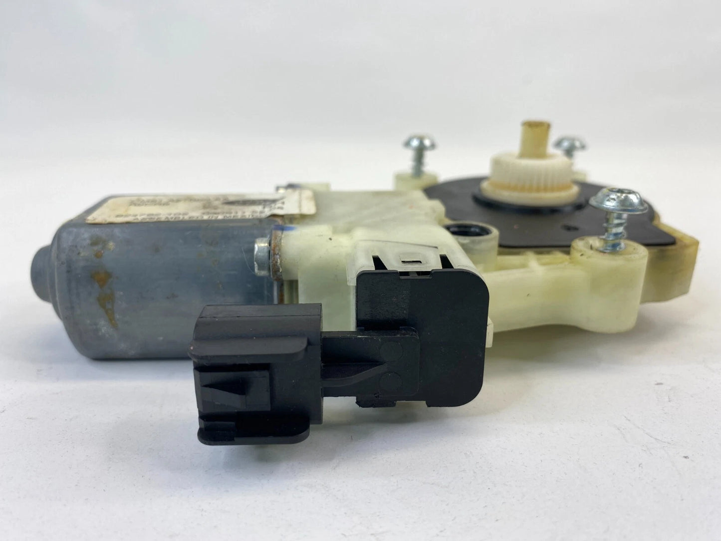 12 13 14 15 16 17 18 FORD FOCUS REAR RIGHT DOOR WINDOW MOTOR CM51A27000 2 PINS
