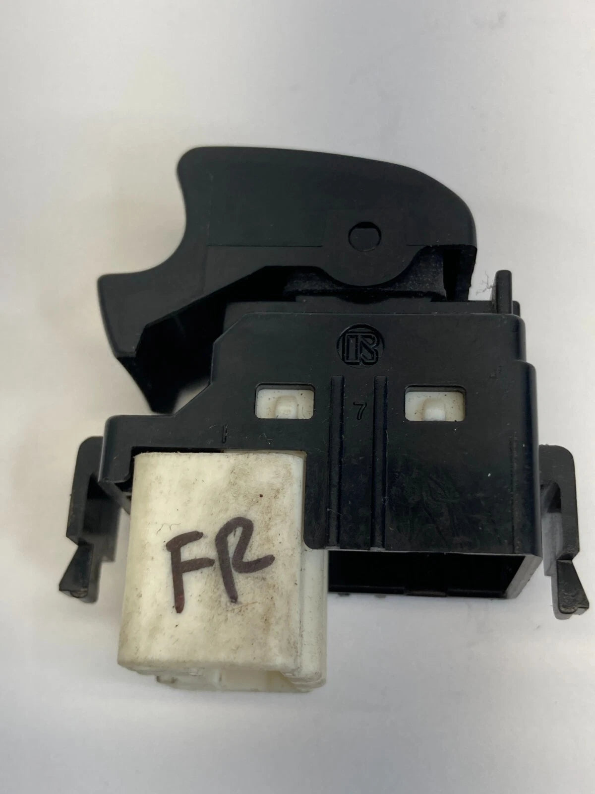 2002-2006 TOYOTA CAMRY FRONT RIGHT SIDE DOOR POWER WINDOW CONTROL SWITCH OEM