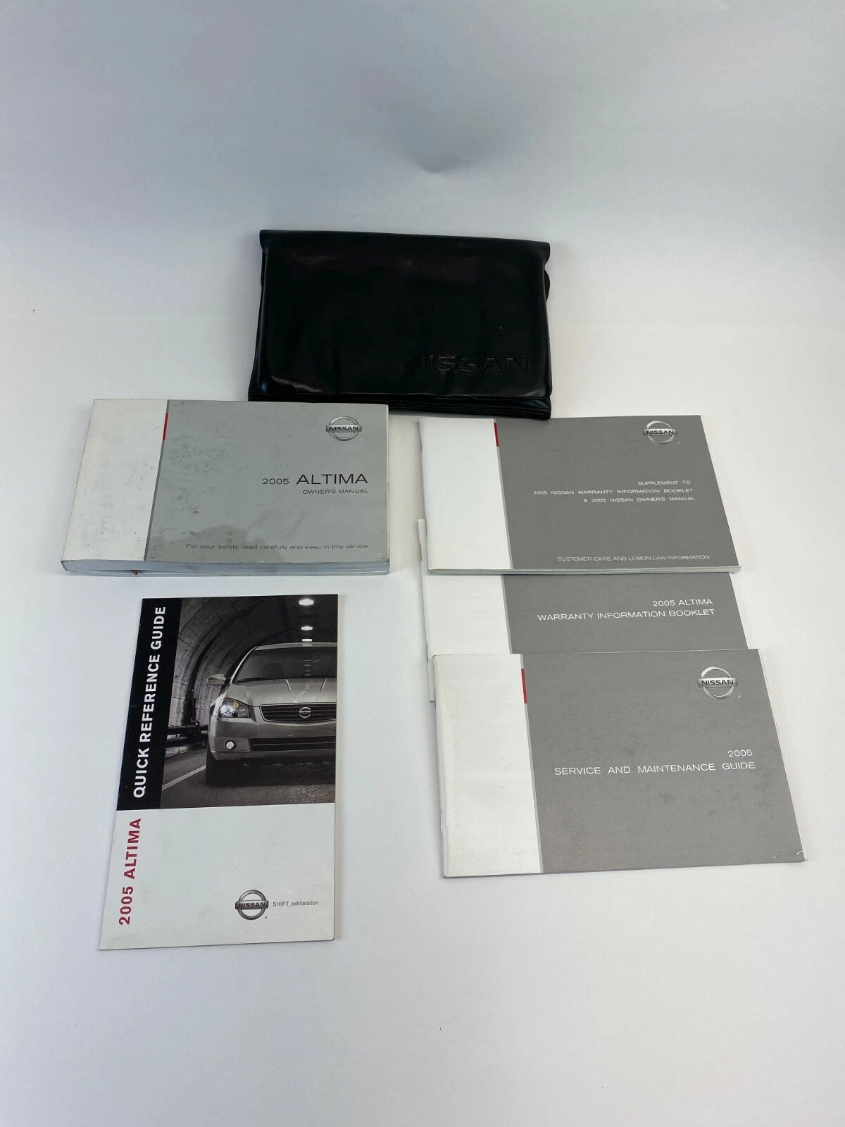 2005 NISSAN ALTIMA OWNERS MANUAL INFORMATION GUIDE BOOK SET W / CASE OEM