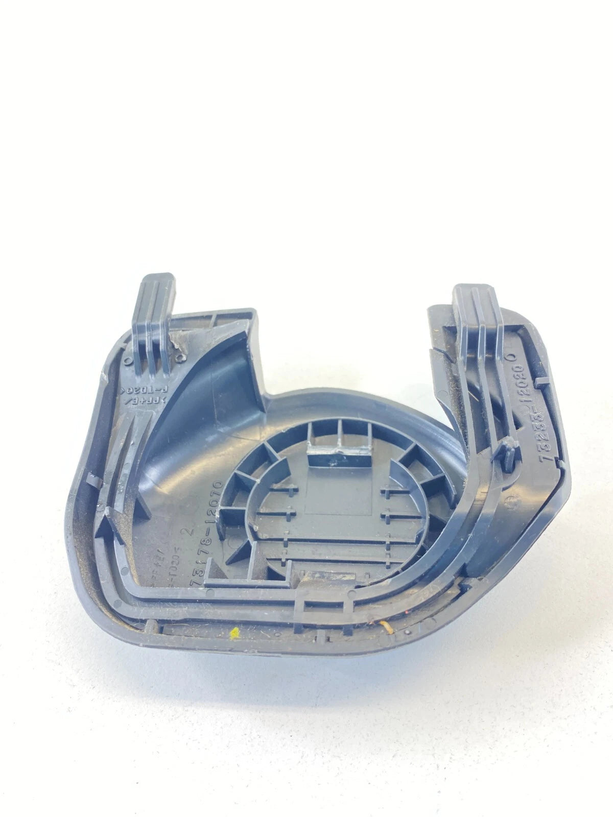 2009 2010 PONTIAC VIBE RIGHT PASSENGER SEAT BELT RETRACTOR BOLT CAP 73233-12020