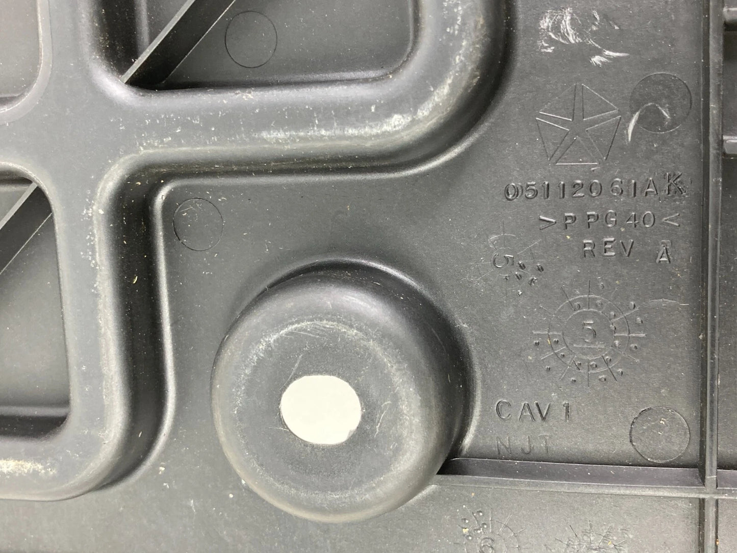 2005-2023 CHRYSLER 300 BATTERY BOX TRAY HOLDER BRACKET SUPPORT 05112061AK OEM