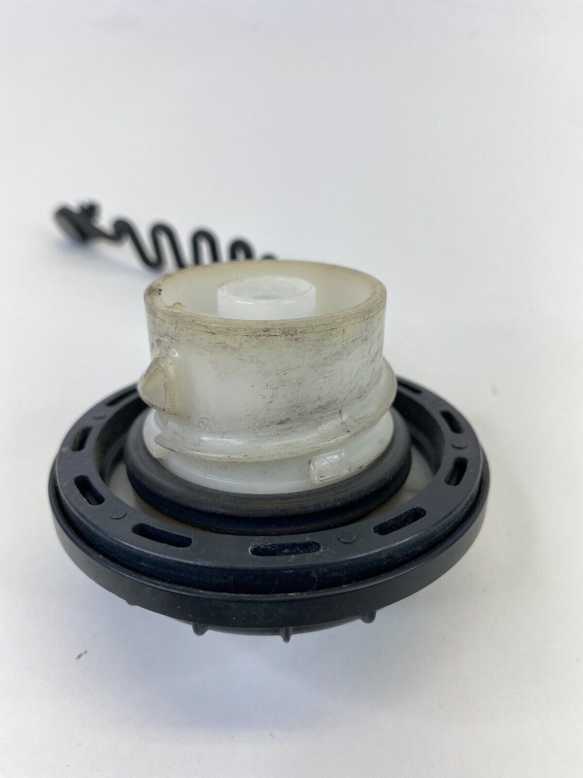 2010-2024 Kia Forte SEDAN Fuel Filler Gas Tank Cap Cover Lid OEM