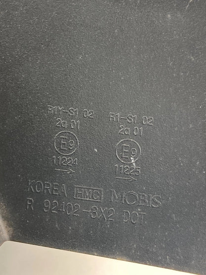 2014 2015 2016 HYUNDAI ELANTRA RIGHT TAILLIGHT TAIL LAMP OUTER 92402-3X2 KOREA