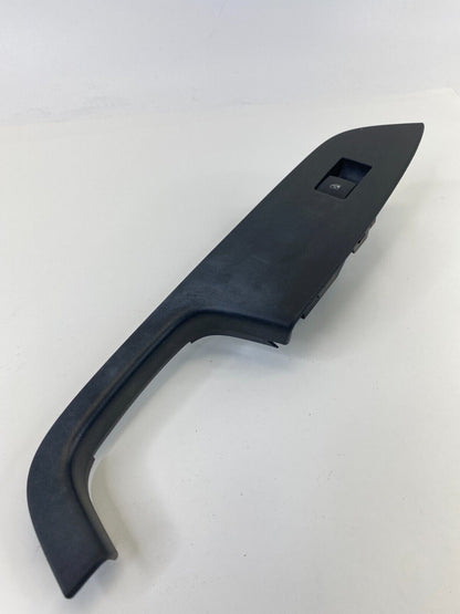 2010-2017 Chevrolet Equinox Front Right Door Window Control Switch 13305370