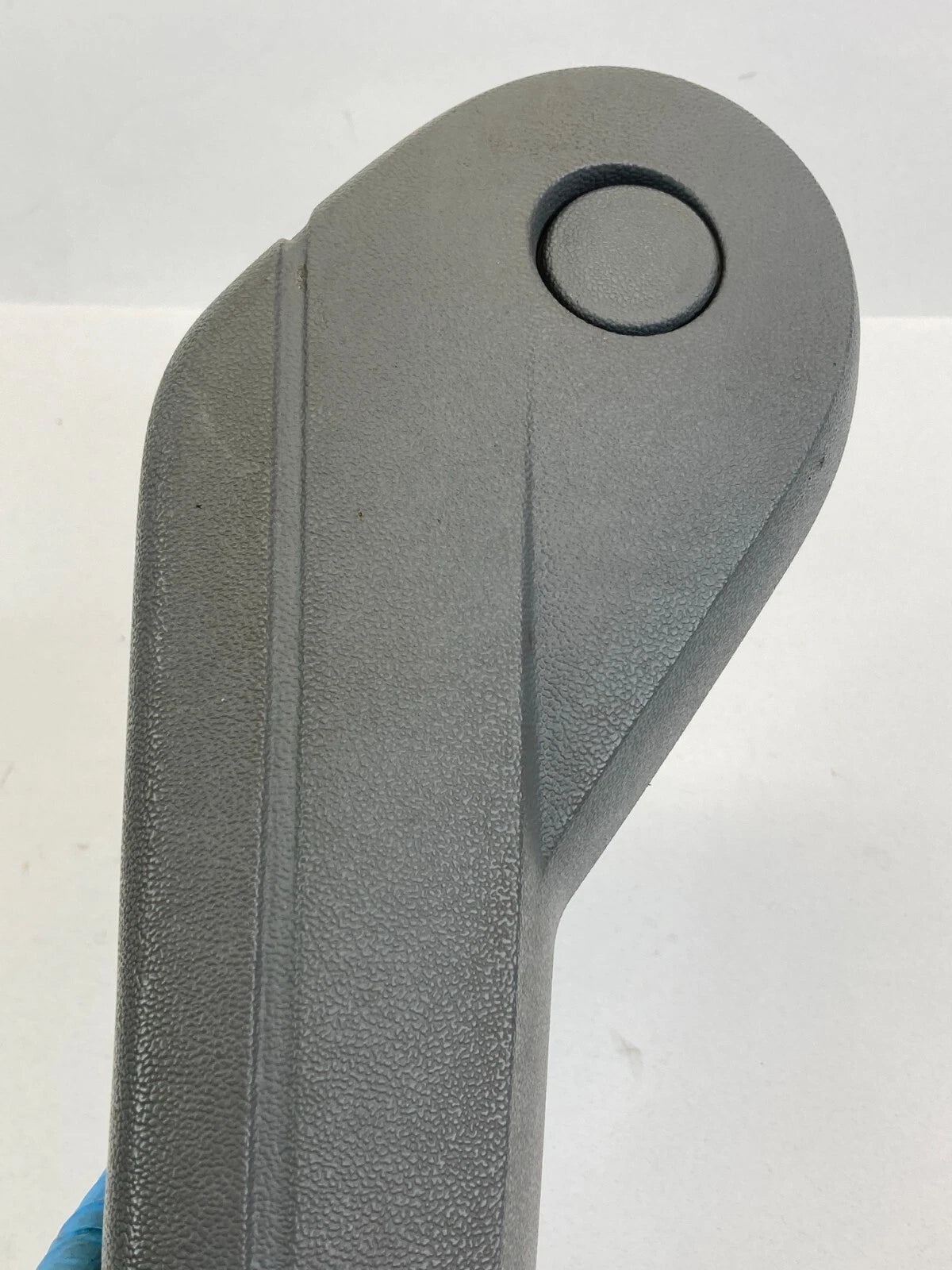 2008-2010 CHRYSLER TOWN & COUNTRY FRONT RIGHT SEAT ARMREST ARM REST OUTER OEM