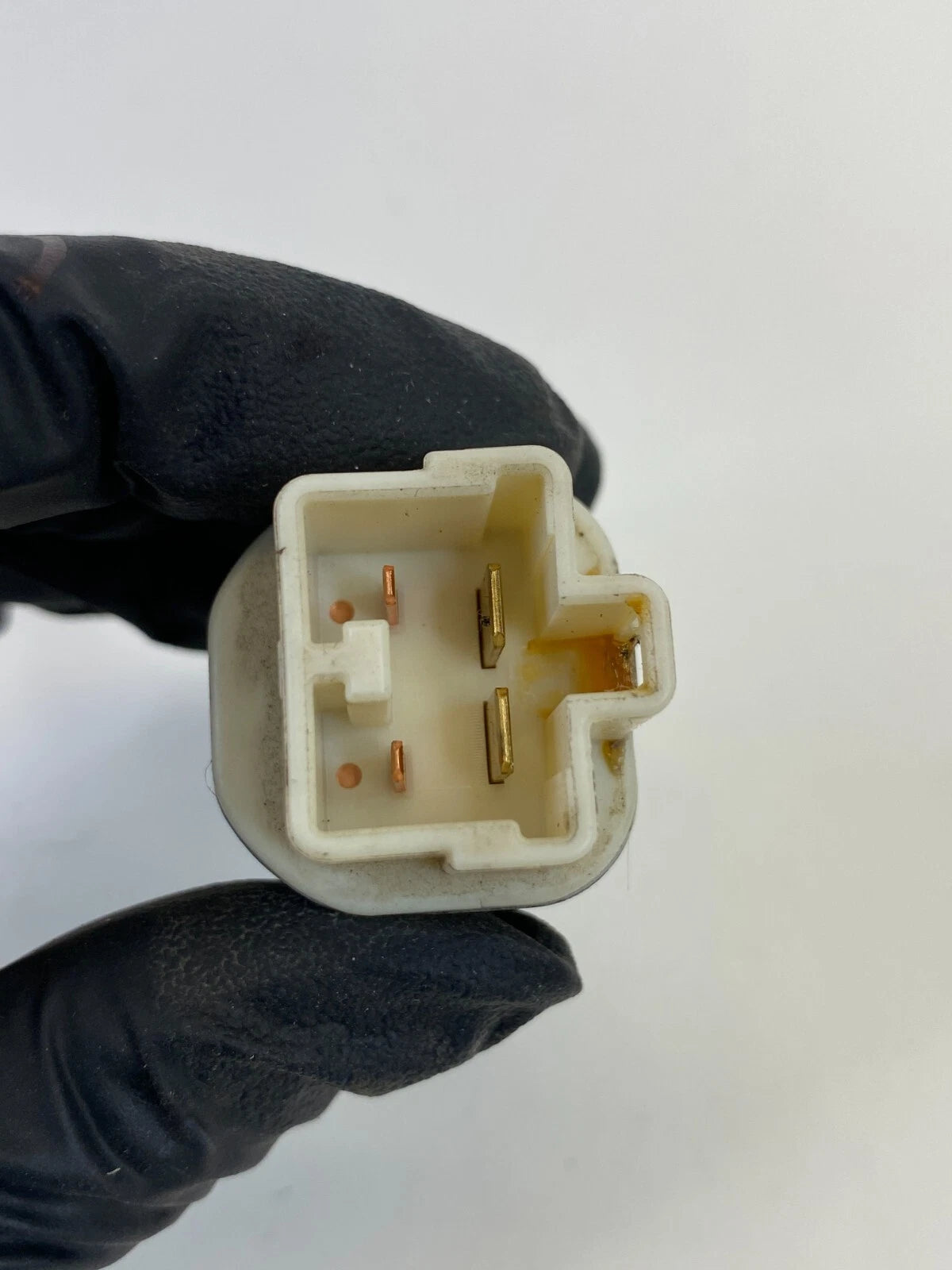 2003-2006 SUZUKI XL-7 BRAKE STOPLIGHT STOP LIGHT LAMP SENSOR SWITCH OEM