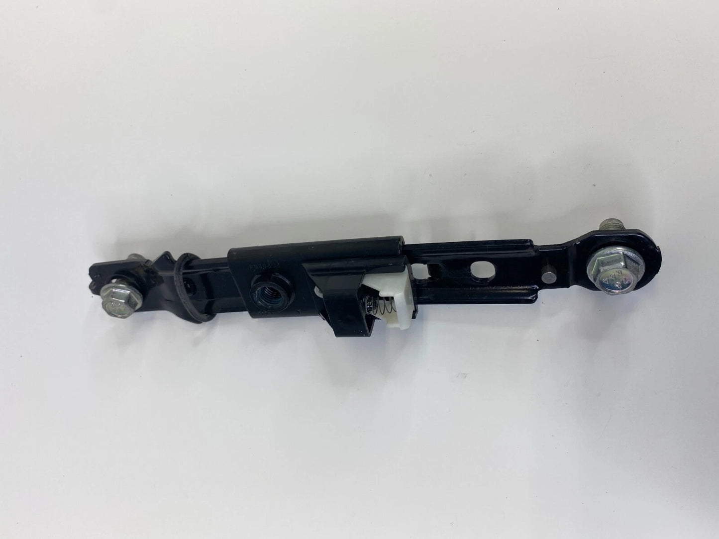11-16 HYUNDAI ELANTRA FRONT RIGHT PASSENGER SIDE SEAT BELT HEIGHT ADJUSTER OEM