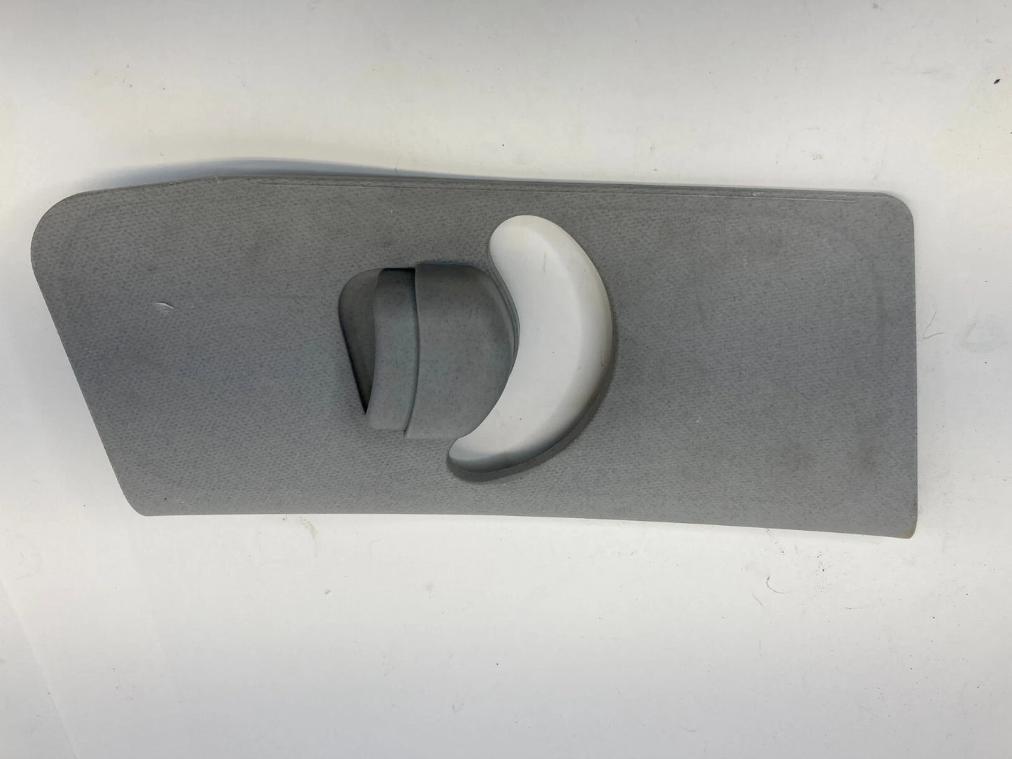 13-18 HYUNDAI SANTA FE SPORT RIGHT SIDE B PILLAR SEAT BELT ADJUSTER COVER OEM