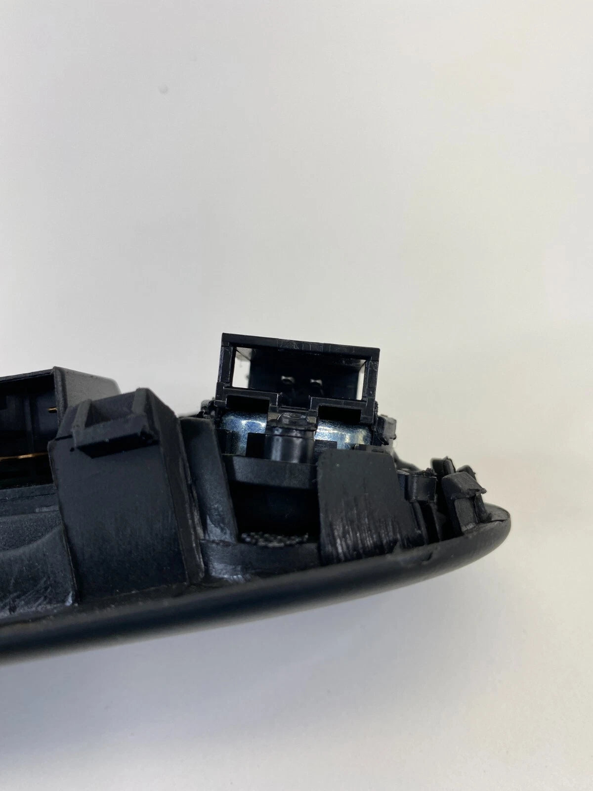 03-05 VW PASSAT FRONT RIGHT INTERIOR DOOR HANDLE W/ WINDOW SWITCH 3B0839114 OEM