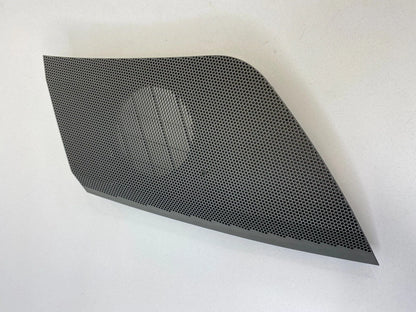 07-11 TOYOTA CAMRY RIGHT SIDE DASH SPEAKER TWEETER GRILLE COVER TRIM 06020A1 OEM