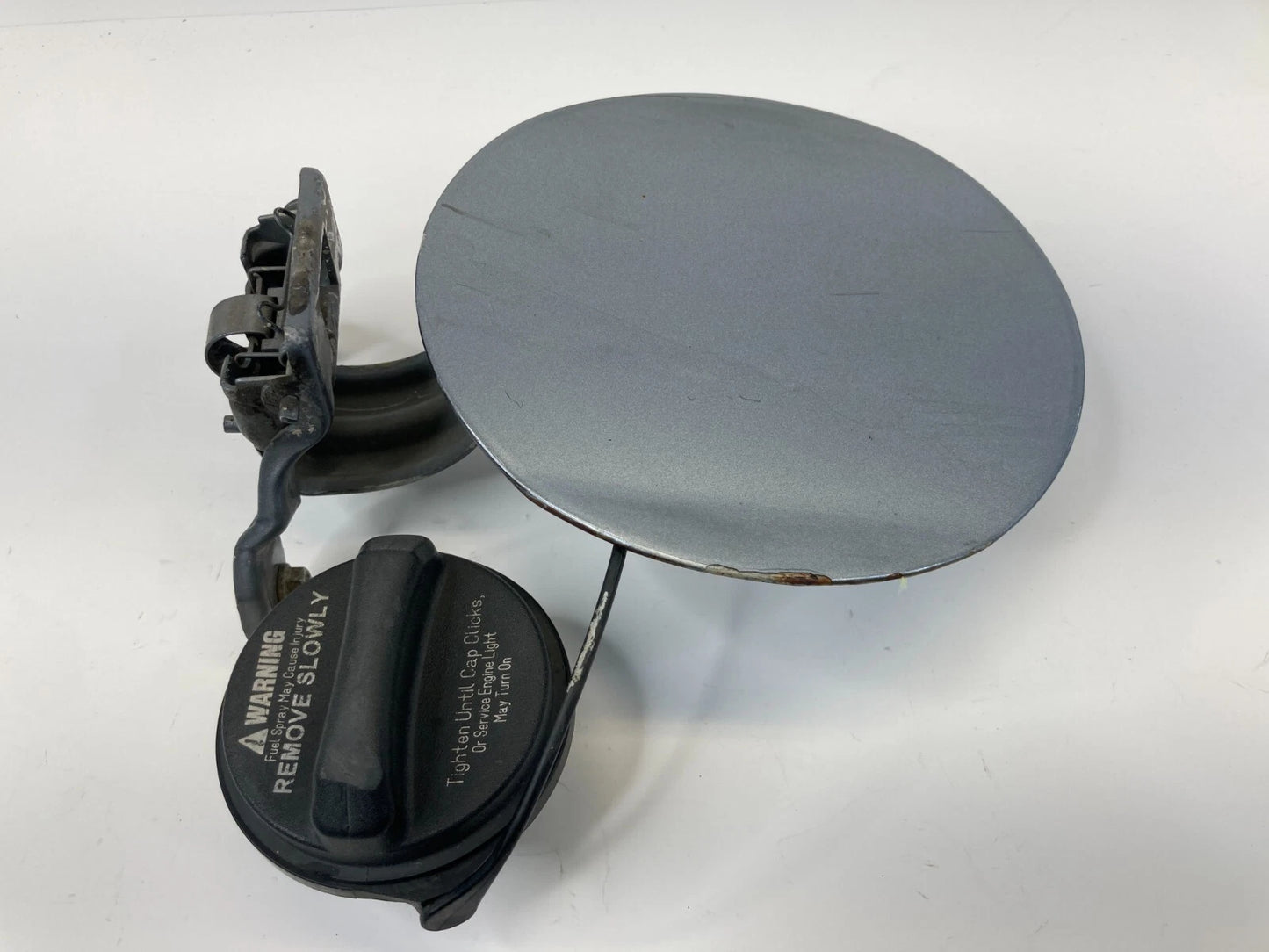 05 06 07 08 09 10 KIA SPORTAGE FUEL FILLER TANK GAS DOOR LID W/ CAP COVER OEM