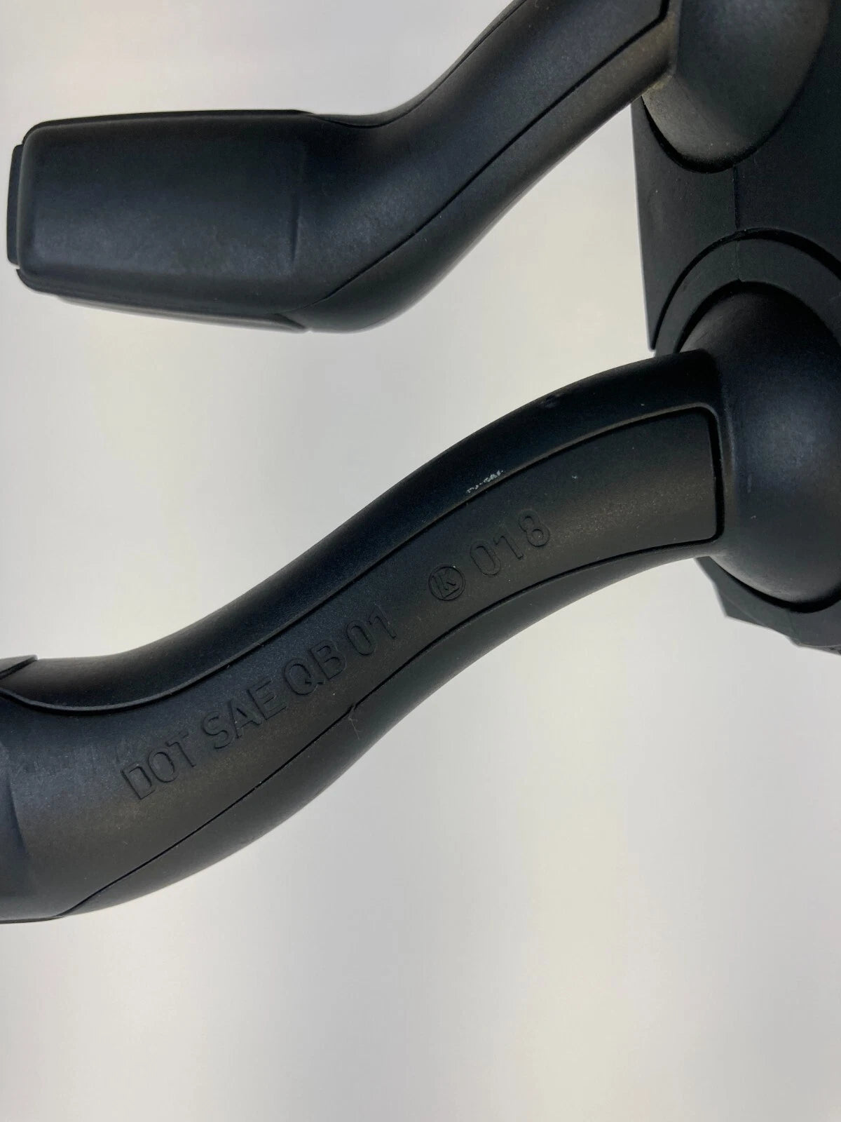 06-11 AUDI S6 A6 QUATTRO STEERING COLUMN TURN SIGNAL & WIPER COMBINATION SWITCH