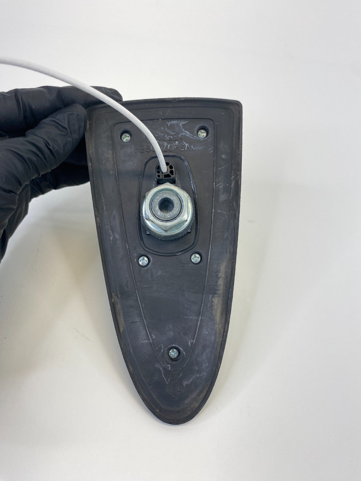 2009 2010 Hyundai Sonata SEDAN Roof Mount Shark Radio Antenna Mast OEM