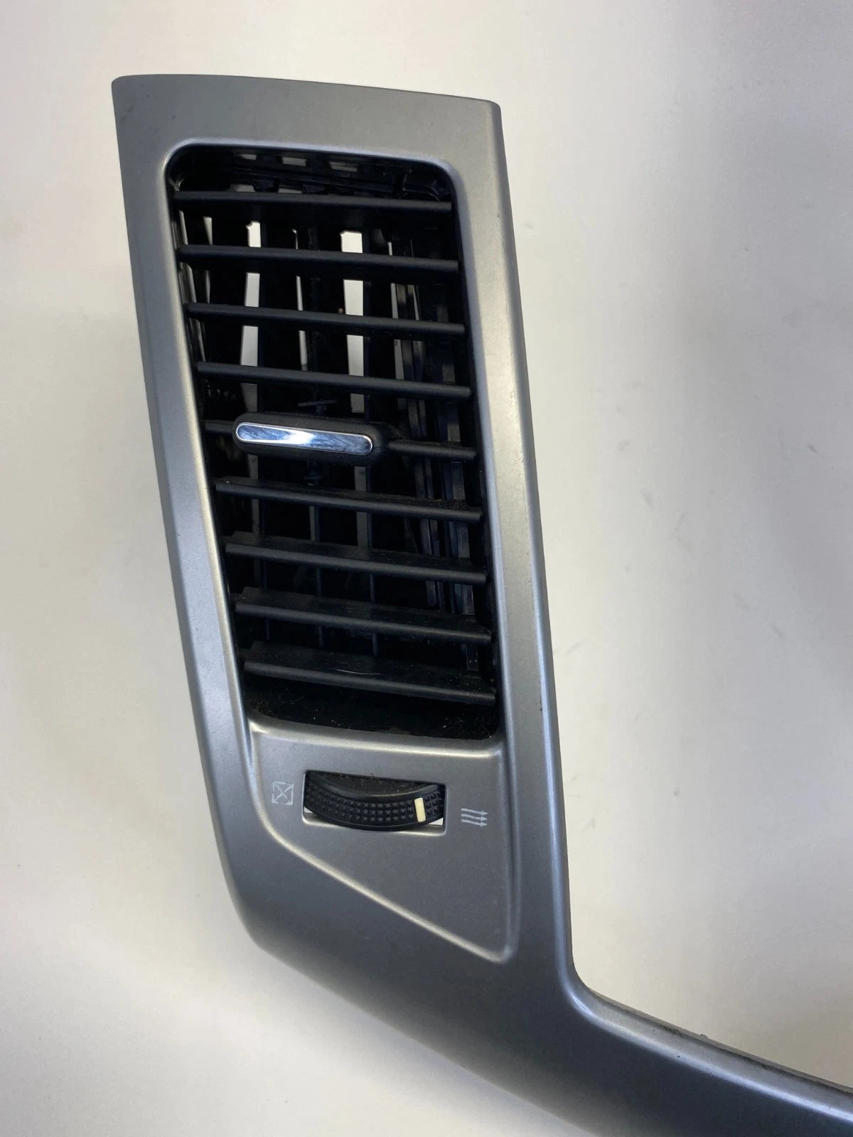 2011-2016 CHEVROLET CRUZE DASHBOARD RADIO SURROUND BEZEL TRIM PANEL OEM 96829367