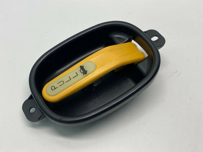 01-06 HYUNDAI ELANTRA EMERGENCY TRUNK LID OPENER RELEASE PULL HANDLE 812212D000