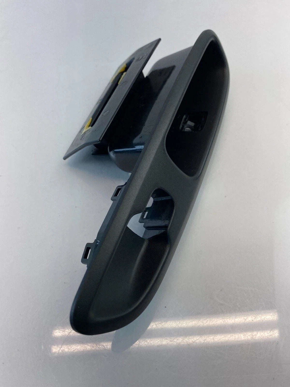 2004-2008 VOLVO S60 05-07 XC70 V70 REAR LEFT WINDOW SWITCH BEZEL TRIM PANEL OEM