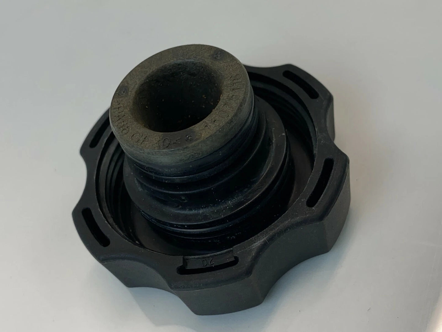2005-2017 CHEVROLET CHEVY EQUINOX ENGINE COOLANT RESERVOIR CAP LID COVER OEM