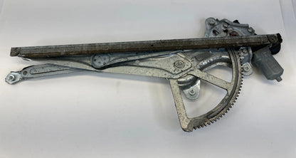 2007-2009 LEXUS RX350 FRONT LEFT DOOR WINDOW REGULATOR MOTOR 85720-AE020 OEM