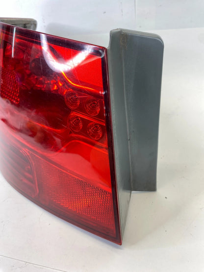 2010-2013 KIA FORTE SEDAN REAR LEFT DRIVER QUARTER PANEL MOUNTED TAILLIGHT LIGHT